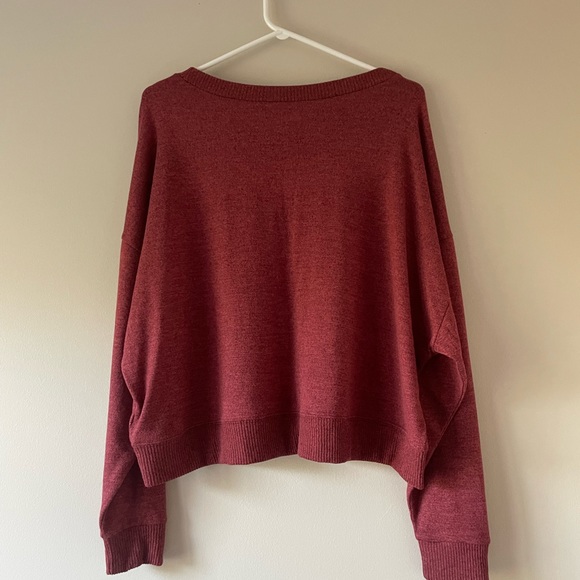 NWOT Hollister Gilly Hicks Dreamworthy Soft Crewneck Sweatshirt, Burgundy - Picture 5 of 6